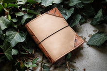 Load image into Gallery viewer, mini-Traveler - Natural &amp; Marble Stained
